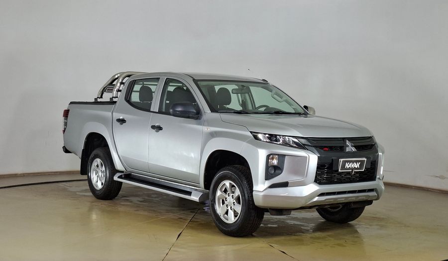 Mitsubishi L200 2.4 TD WORK DC CR Pickup 2021