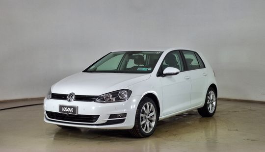 Volkswagen • Golf