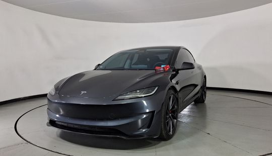 Tesla • Model 3