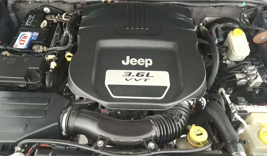 Jeep Wrangler 3.6 UNLIMITED SAHARA 4WD AUTO Suv 2013