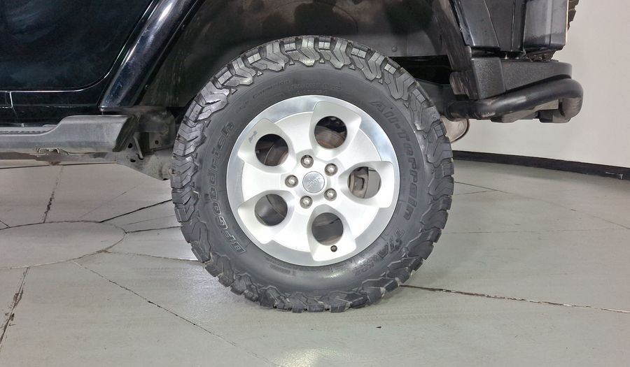 Jeep Wrangler 3.6 UNLIMITED SAHARA 4WD AUTO Suv 2013