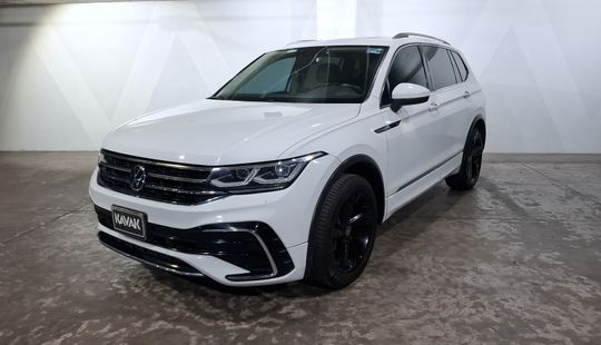 Volkswagen • Tiguan