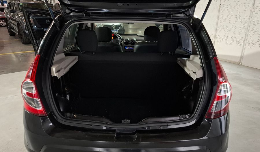 Renault Sandero 1.6 16V Hatchback 2010