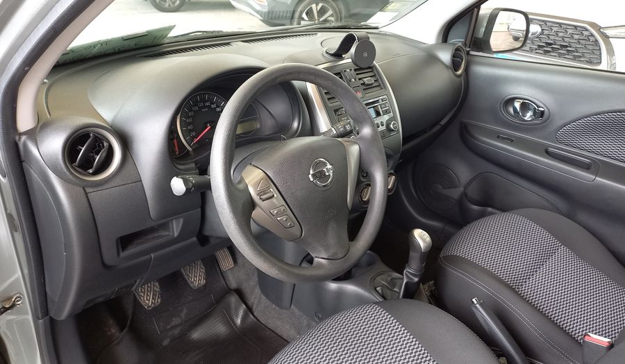 Nissan March 1.6 SENSE Hatchback 2017
