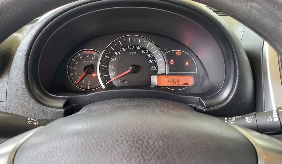 Nissan March 1.6 SENSE Hatchback 2017