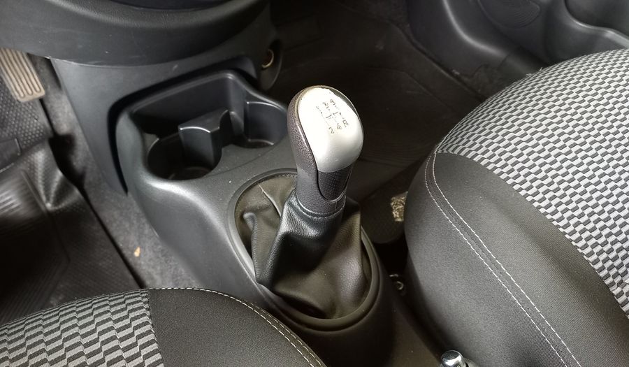 Nissan March 1.6 SENSE Hatchback 2017