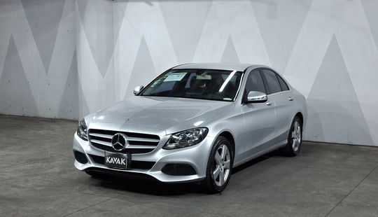 Mercedes Benz • Clase C