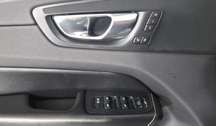 Volvo Xc60 2.0 R-DESIGN T6 AUTO AWD Suv 2019
