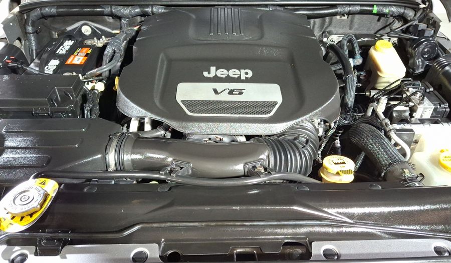 Jeep Wrangler 3.6 SAHARA 4X4 ATX Suv 2016