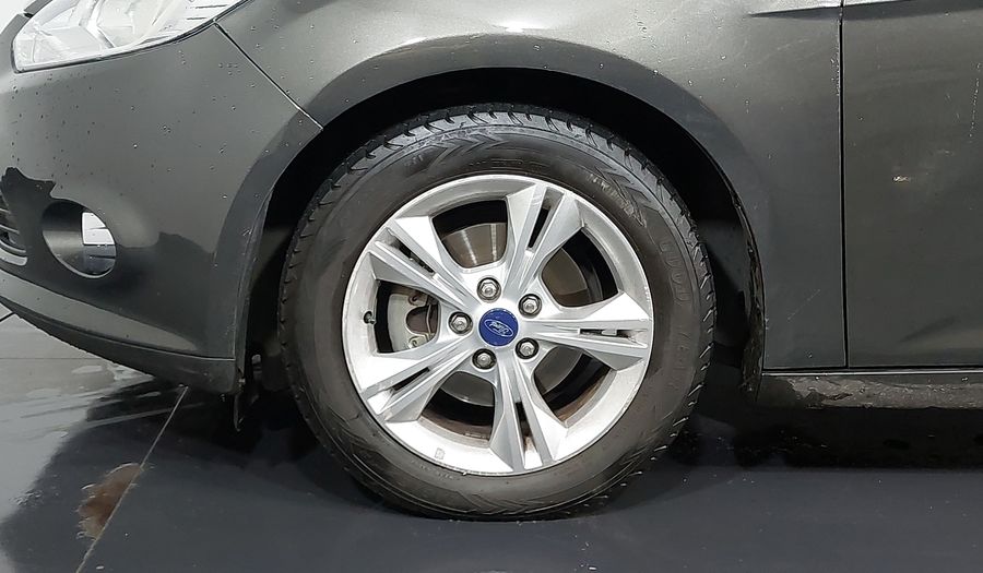 Ford Focus 1.6 16V TIVCT SEDAN SE Sedan 2014