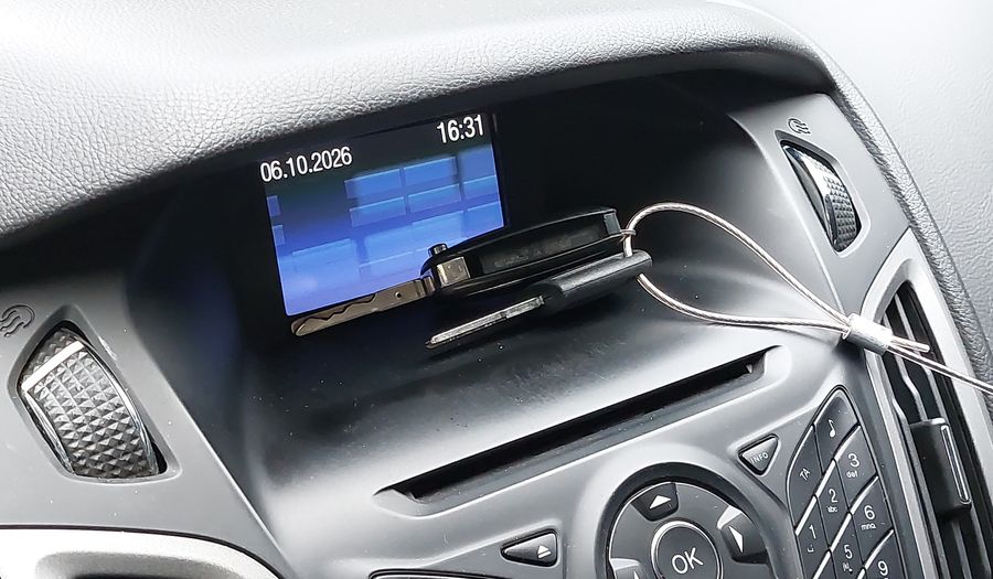 Ford Focus 1.6 16V TIVCT SEDAN SE Sedan 2014