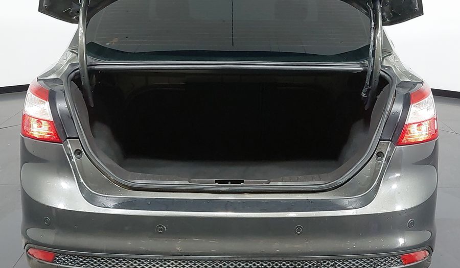 Ford Focus 1.6 16V TIVCT SEDAN SE Sedan 2014