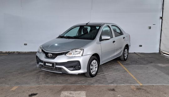 Toyota • Etios
