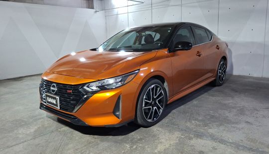 Nissan • Sentra