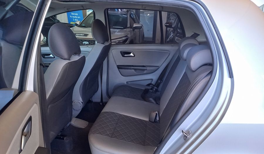 Volkswagen Fox 1.6 HIGHLINE I MOTION Hatchback 2015