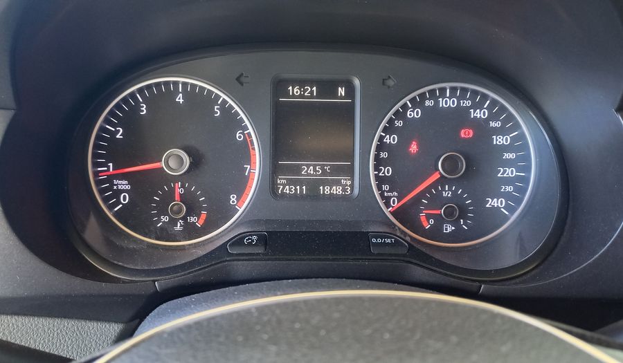 Volkswagen Fox 1.6 HIGHLINE I MOTION Hatchback 2015