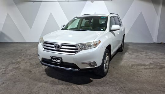 Toyota • Highlander