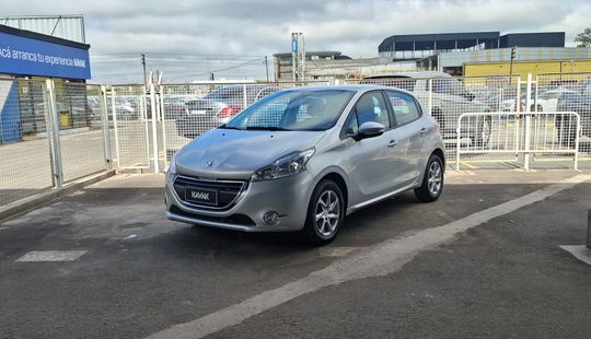 Peugeot • 208