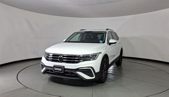 Volkswagen • Tiguan