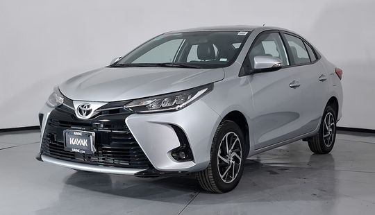 Toyota • Yaris