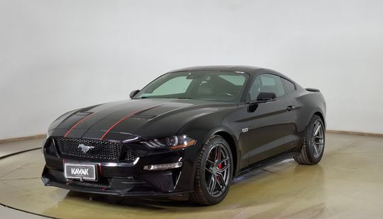 Ford • Mustang