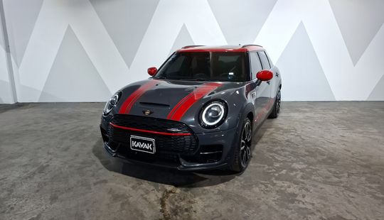 Mini • Clubman