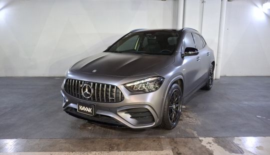 Mercedes Benz • Clase GLA