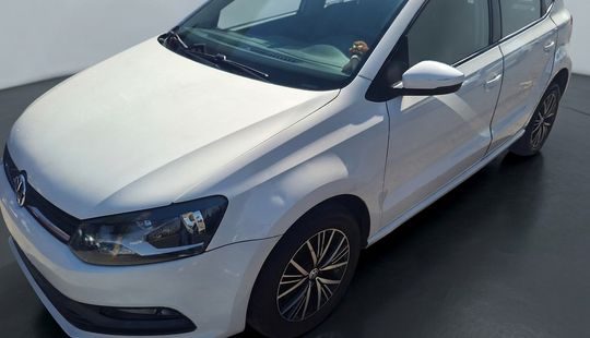 Volkswagen • Polo