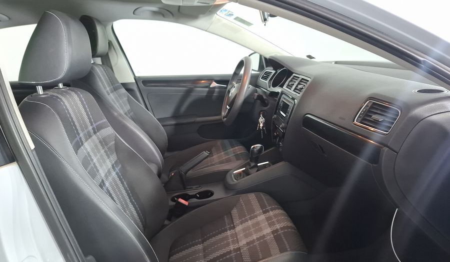 Volkswagen Jetta 2.0 STYLE TIP Sedan 2017