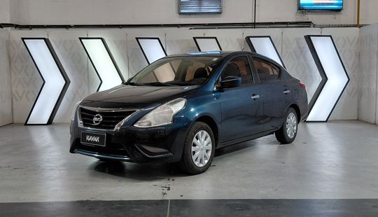 Nissan • Versa