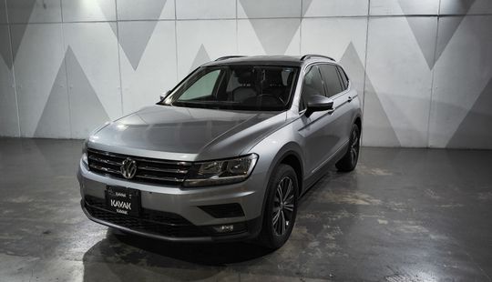 Volkswagen • Tiguan