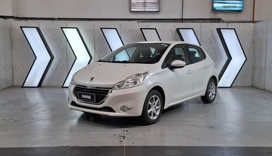 Peugeot • 208