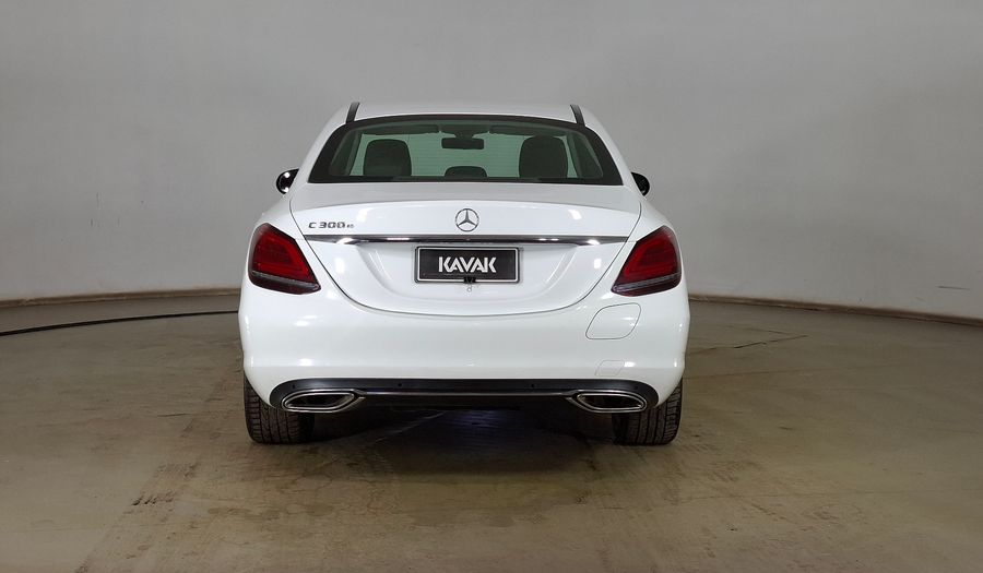 Mercedes Benz Clase C 2.0 300 E AUTO Sedan 2021