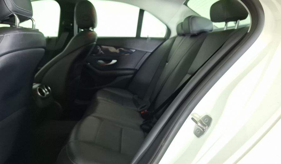 Mercedes Benz Clase C 2.0 300 E AUTO Sedan 2021
