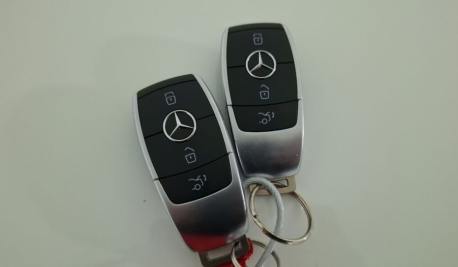 Mercedes Benz Clase C 2.0 300 E AUTO Sedan 2021