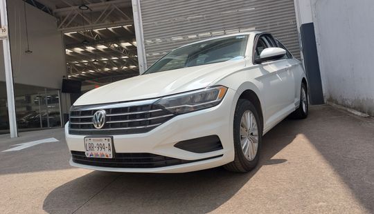 Volkswagen • Jetta