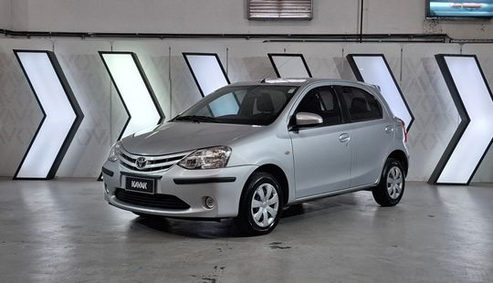 Toyota • Etios