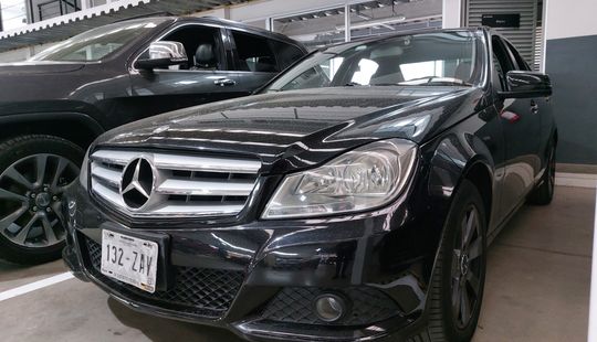 Mercedes Benz • Clase C