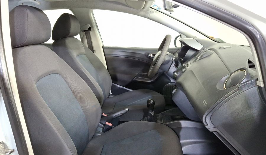 Seat Ibiza 2.0 BLITZ I-TECH 4 PTAS MT Hatchback 2015
