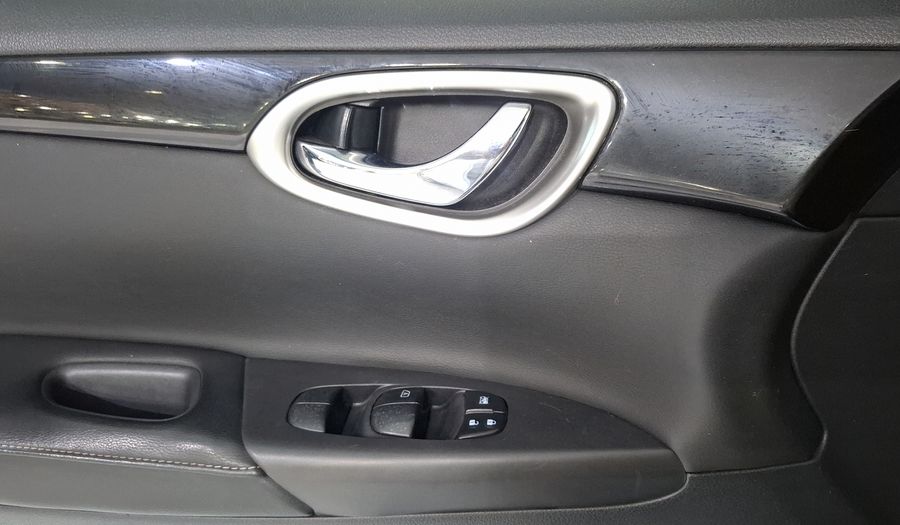 Nissan Sentra 1.8 EXCLUSIVE NAVI AUTO Sedan 2018