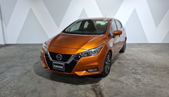Nissan • Versa