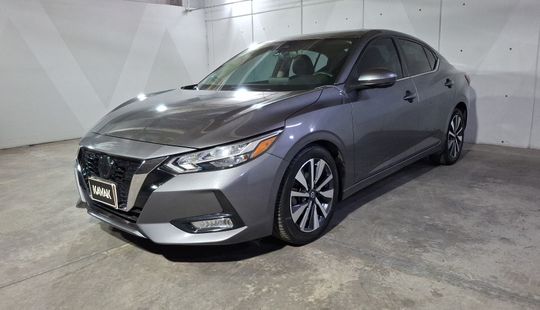 Nissan • Sentra