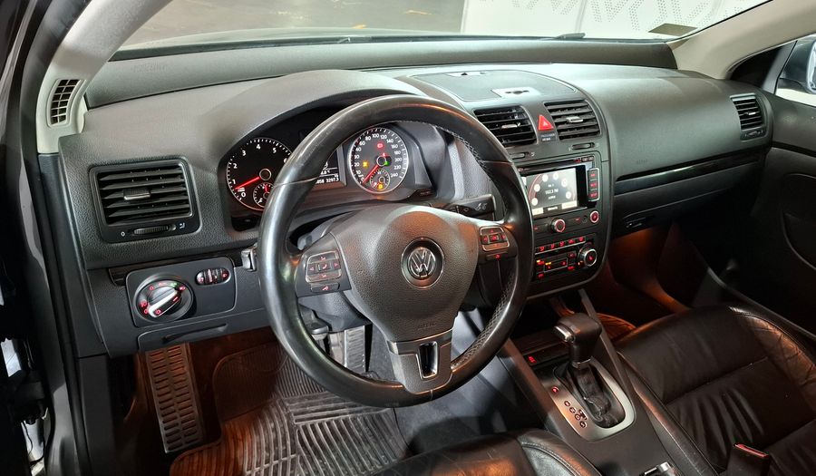 Volkswagen Vento 2.5 LUXURY TIPTRONIC Sedan 2011