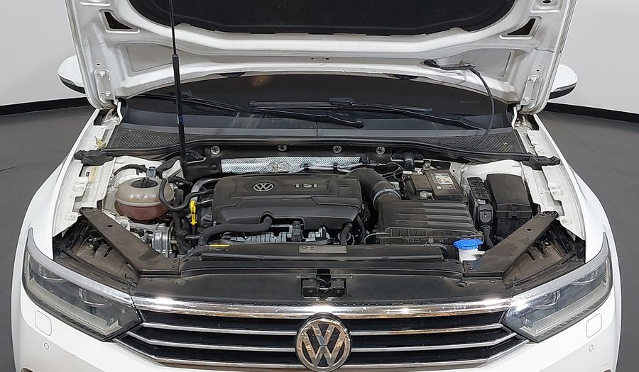 Volkswagen Passat 2.0 TSI HIGHLINE DSG Sedan 2017