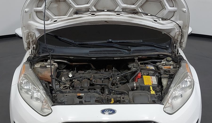 Ford Fiesta 1.6 16V TIVCT SEDAN TITANIUM POWERSHIFT Sedan 2015