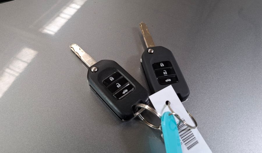 Honda Civic 1.8 I-VTEC LXS Sedan 2013