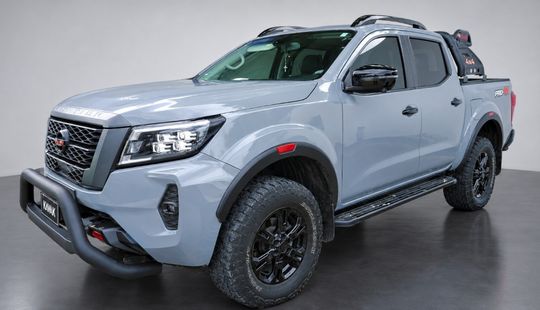 Nissan • Frontier