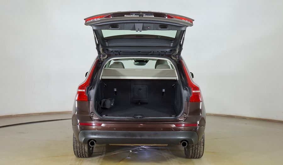 Volvo Xc60 2.0 T5 MOMENTUM AUTO 4WD Suv 2020