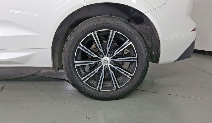 Volvo Xc60 2.0 MOMENTUM T5 AUTO AWD Suv 2019