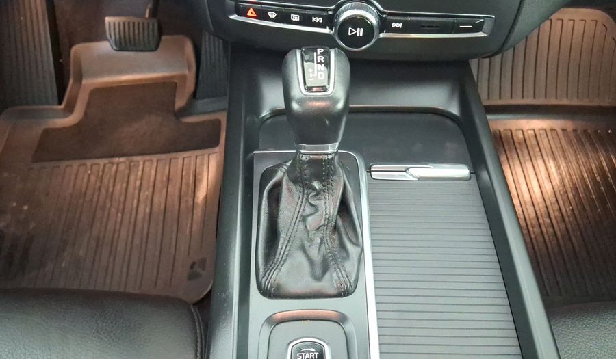 Volvo Xc60 2.0 MOMENTUM T5 AUTO AWD Suv 2019